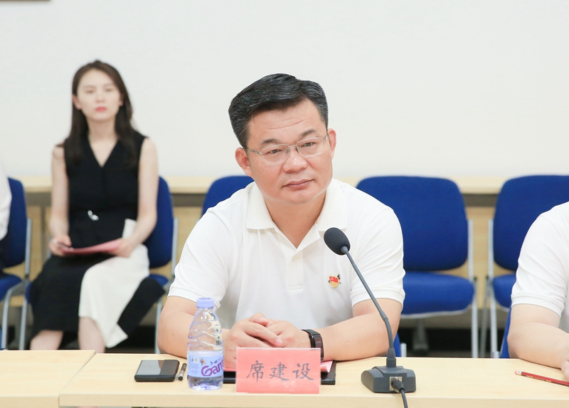 开封市委组织部部务委员、焦裕禄干部学院党委副书记、常务副院长席建设致辞